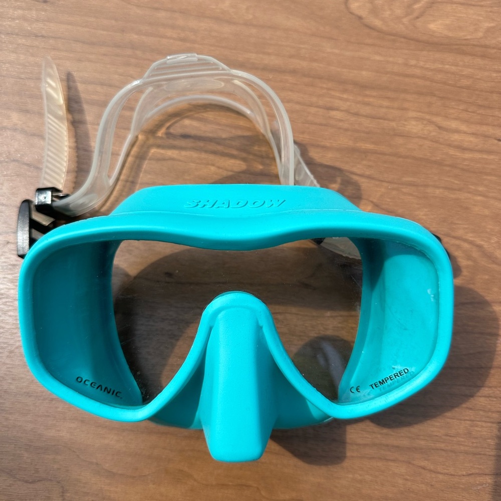 Oceanic Shadow Diving Mask - Picture 2 of 6